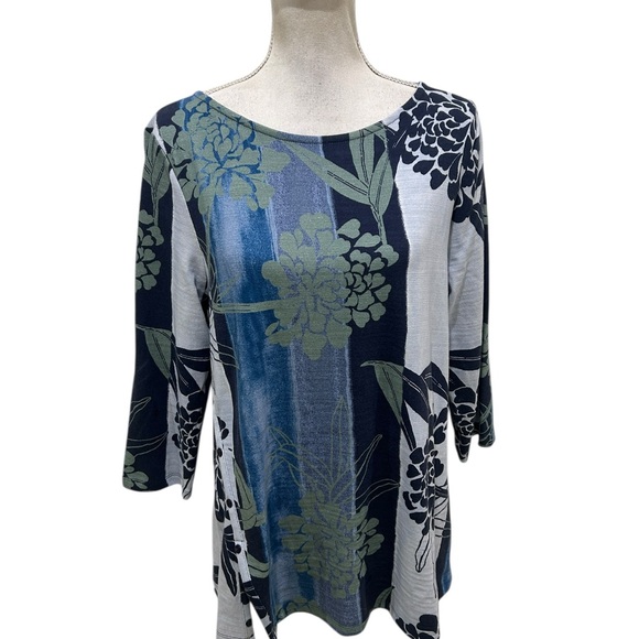 Chico's Tops - Chico's Blue, Green & Navy Floral Stripe Scoop Neck Top 3/4 sleeve size large